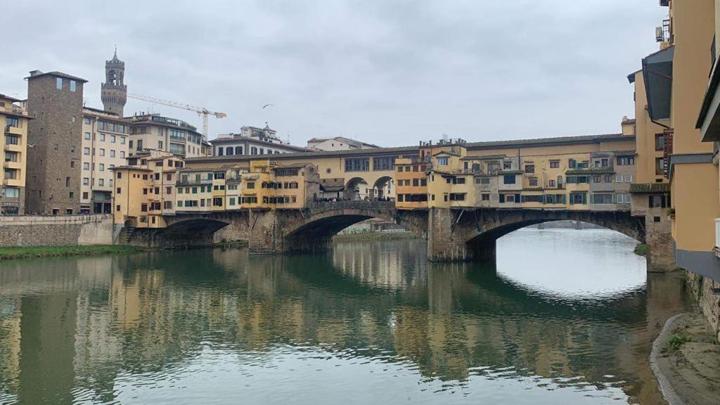 The Secret Window On The River Arno Florence Luaran gambar